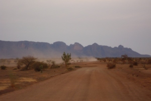 Approaching the Bandiagara escarpment
